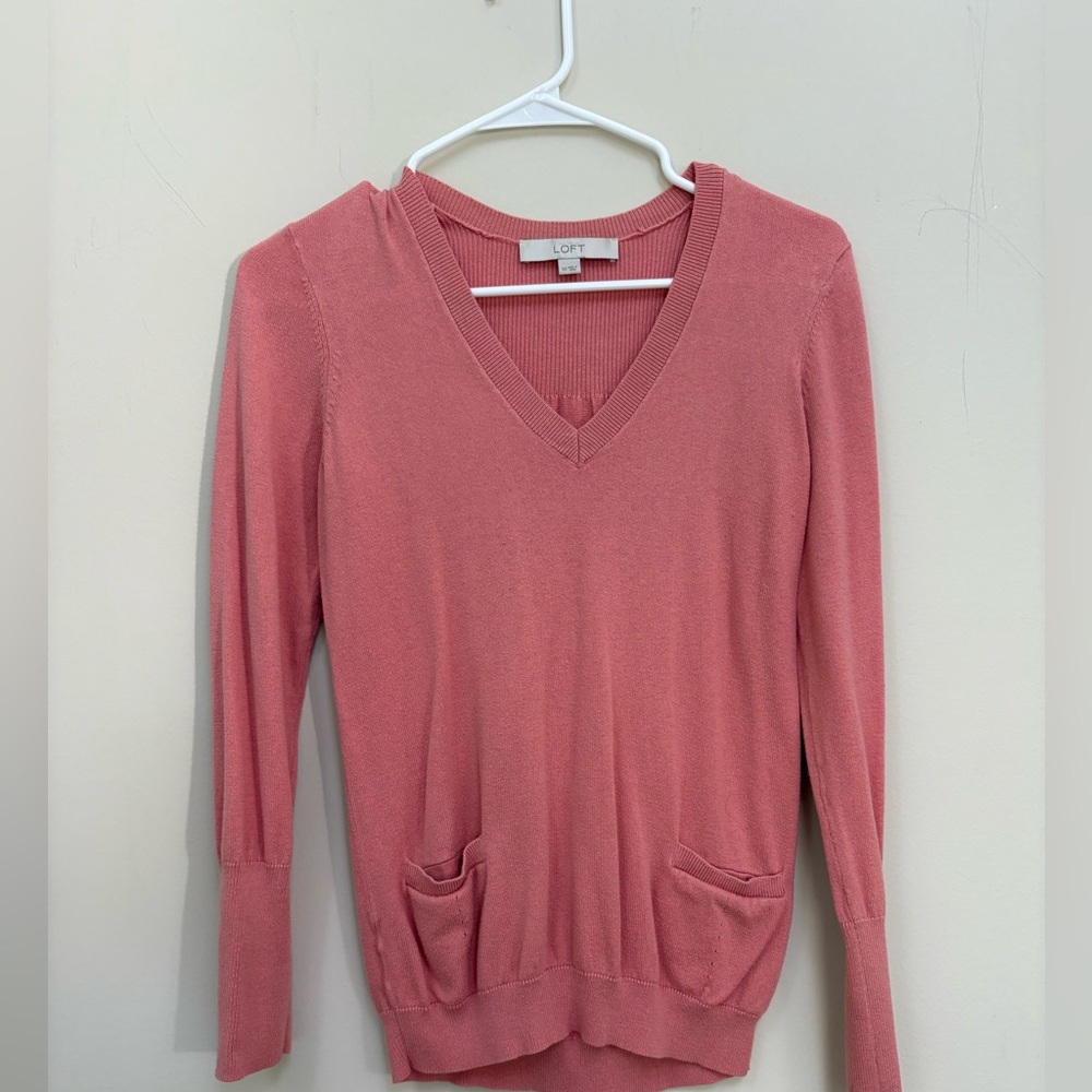 Loft Women’s XS V-neck Sweater Salmon Pink with Pockets
